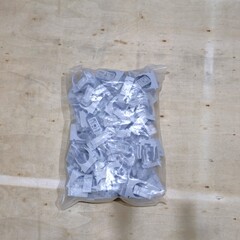 Крепеж-клипса для труб для монтажного пистолета серая д25 (100шт/уп) Промрукав