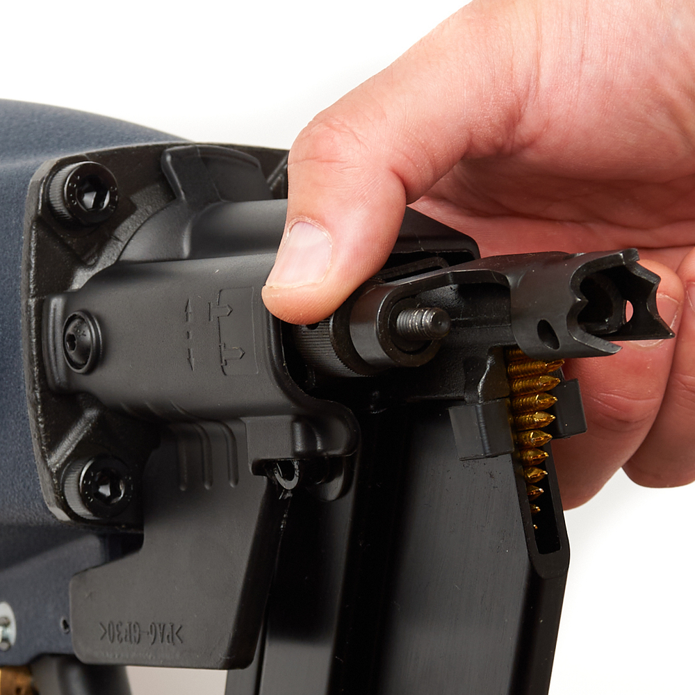 Пистолет гвоздезабивной по дереву Hybest FN3490 (пневматический, гвозди D34)