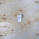 Крепеж-скоба (20 мм, белый, одностороняя, 100 шт/уп) для сантехнических труб для монтажных пистолетов