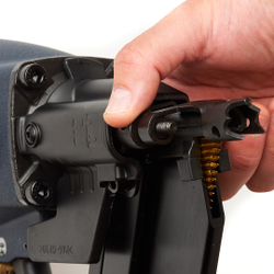 Пистолет гвоздезабивной по дереву Hybest FN3490 (пневматический, гвозди D34)